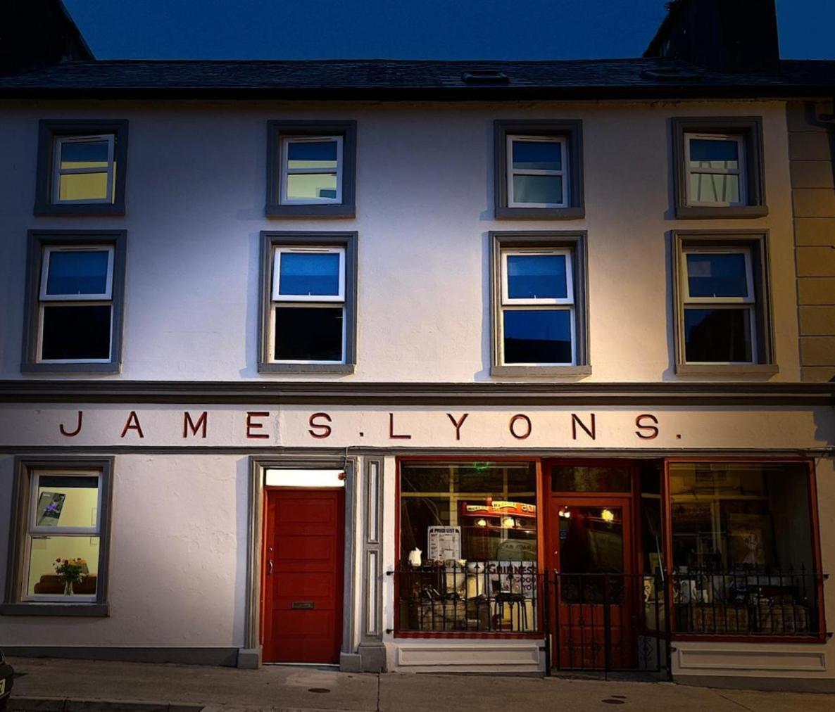 'James Lyons' The Old Main St Ballyhaunis Εξωτερικό φωτογραφία